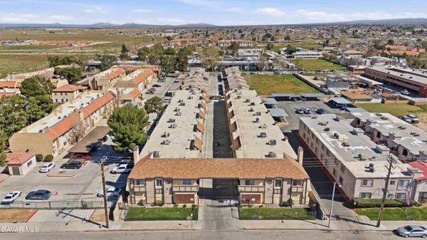 $269,900 | 38710 10th Street East, Unit 18, Palmdale, CA 93550