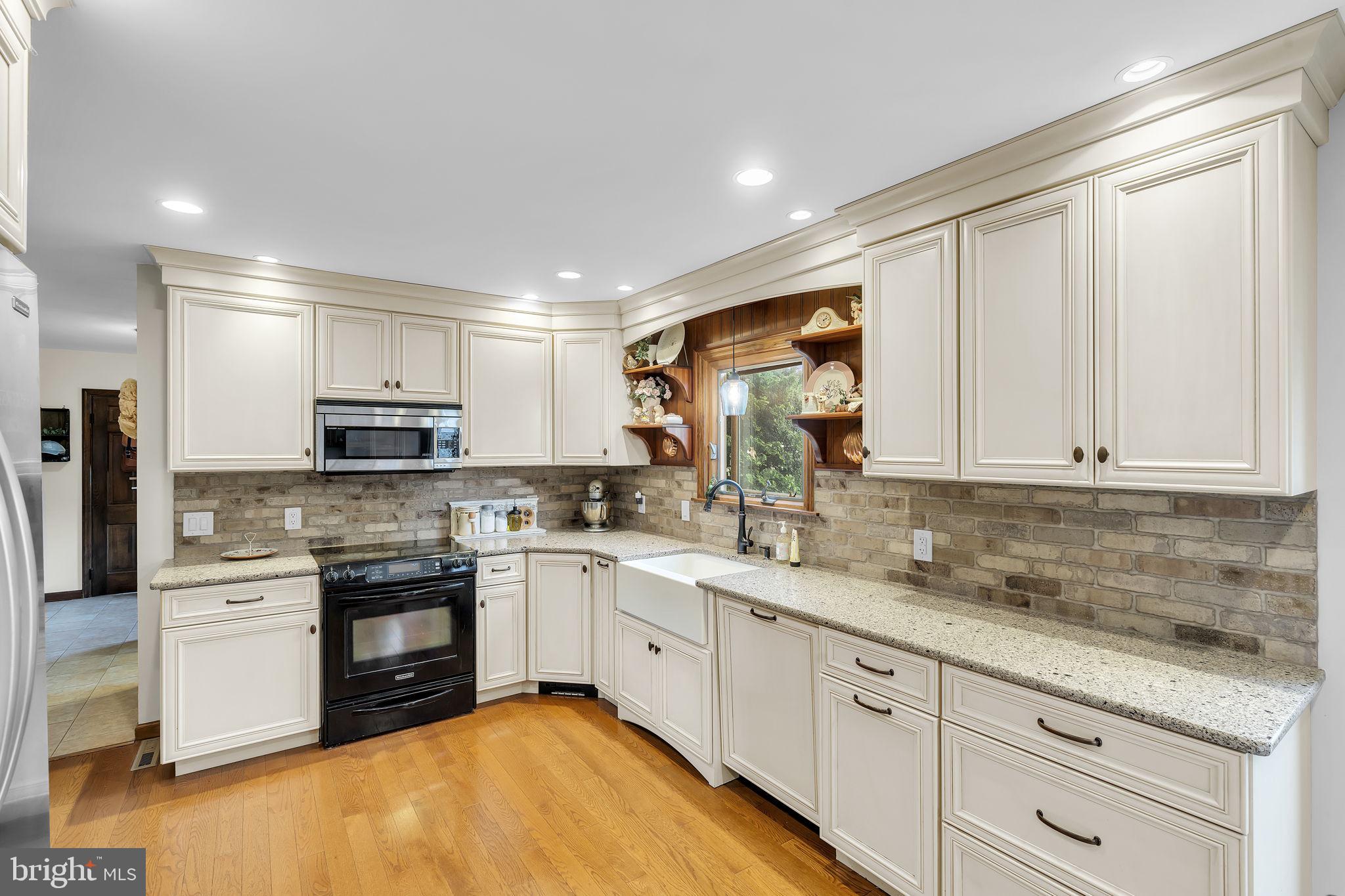 354 Old York Road Hamilton, NJ 08620 - Photo 10 of 49 Gallery Image 10