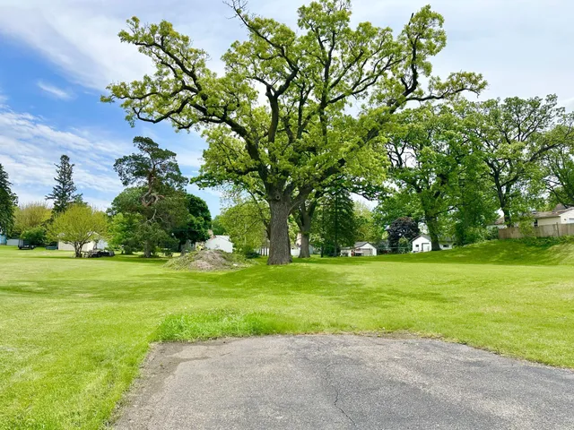 $15,000 | 618-620 Giles Place, Albert Lea, MN 56007