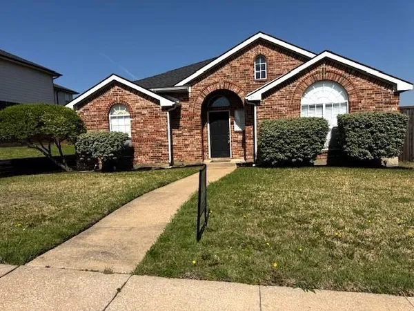 $2,300 | 2501 Redfield Drive, Mesquite, TX 75181