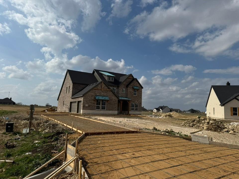 2209 Continent Court Krum, TX 76249 - Photo 3 of 19