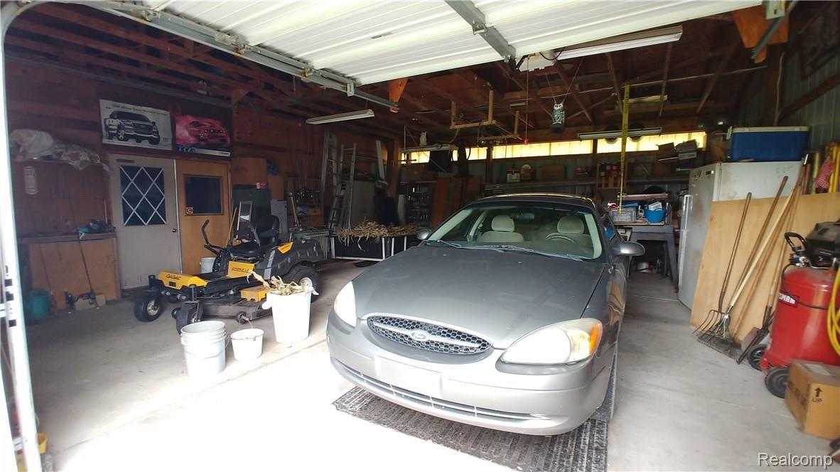 1530 Carleton Rockwood Road Carleton, MI 48117 - Photo 44 of 49 20181010_103820.jpg