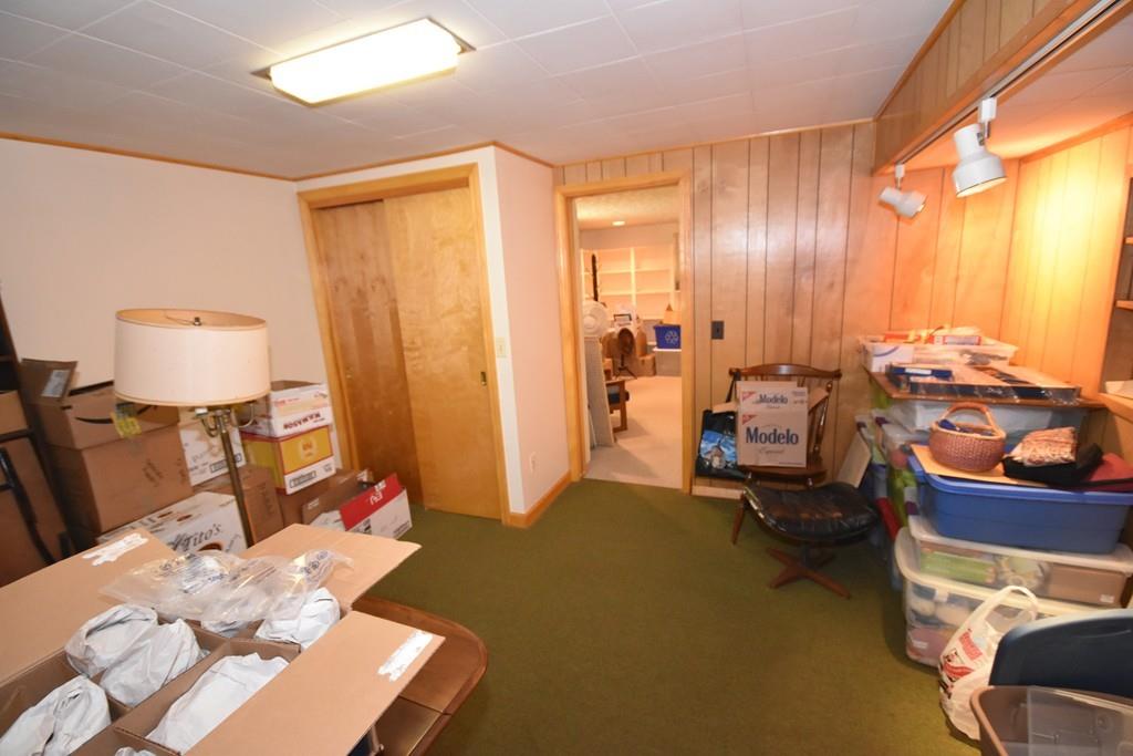16 Heatherstone Road Amherst, MA 01002 - Photo 24 of 37