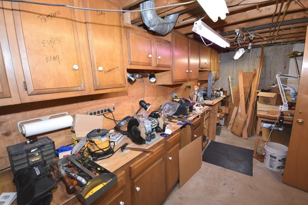 16 Heatherstone Road Amherst, MA 01002 - Photo 26 of 37