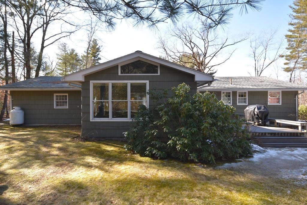 16 Heatherstone Road Amherst, MA 01002 - Photo 34 of 37