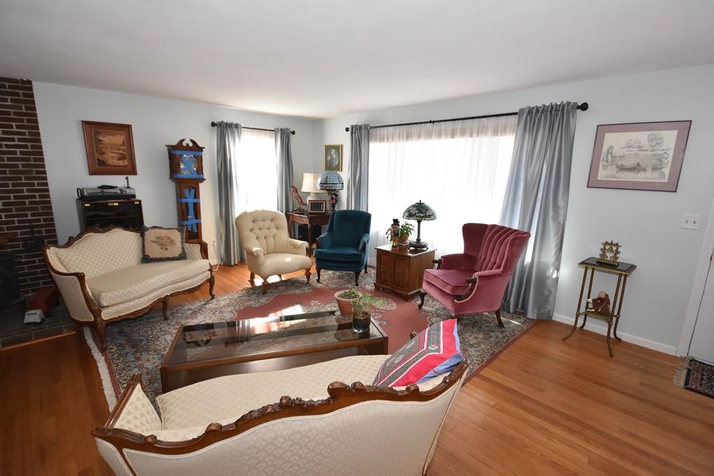 16 Heatherstone Road Amherst, MA 01002 - Photo 6 of 37