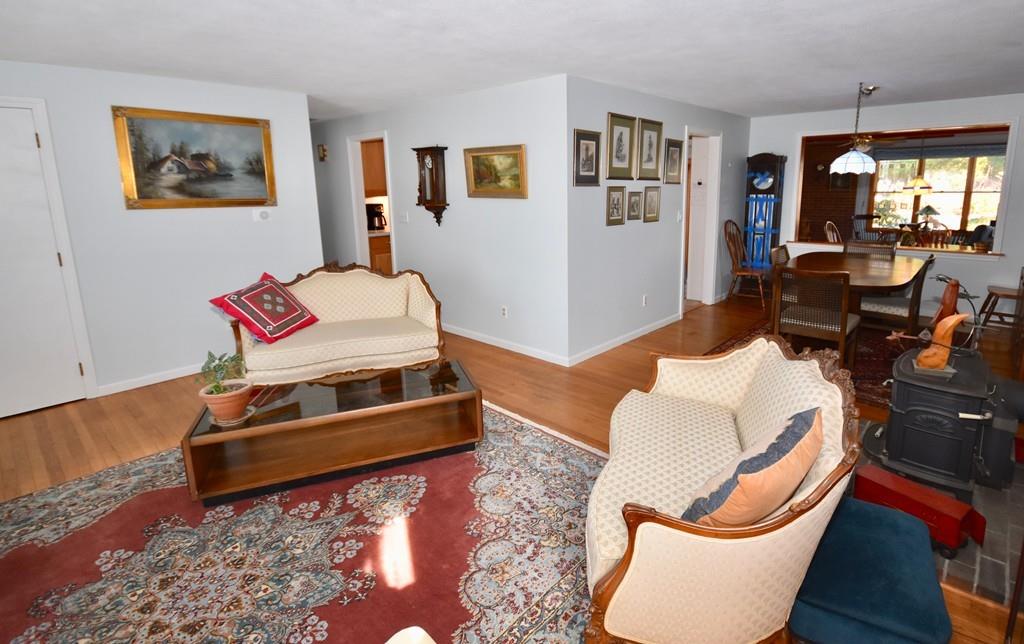 16 Heatherstone Road Amherst, MA 01002 - Photo 8 of 37