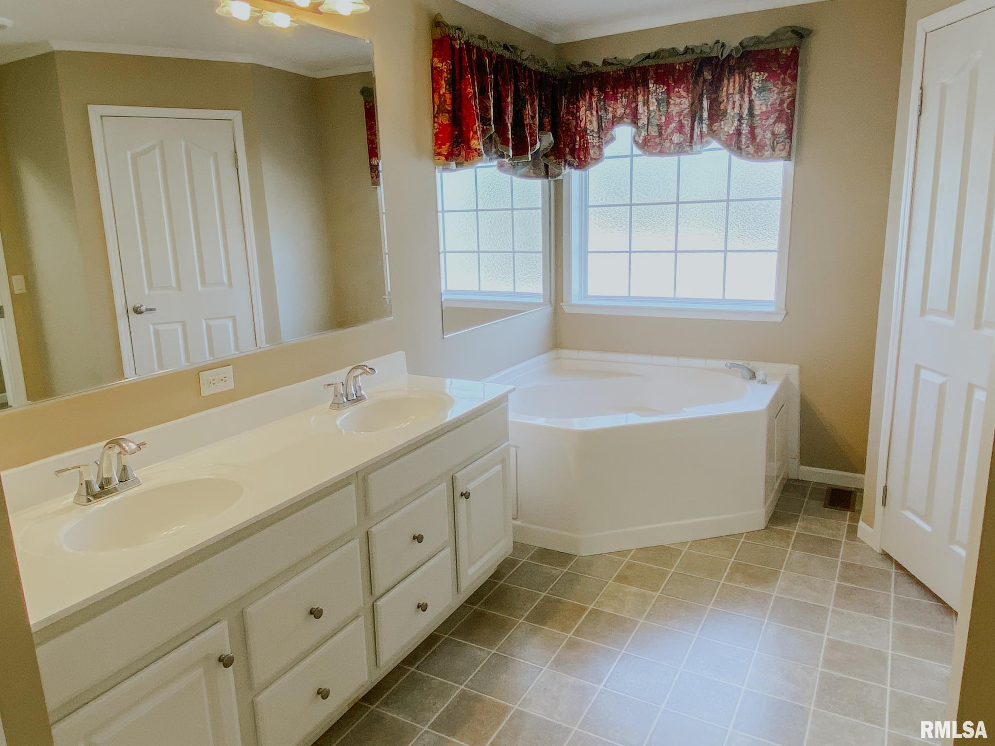 275 Vines Road Cobden, IL 62920 - Photo 23 of 46 Gallery Image 23