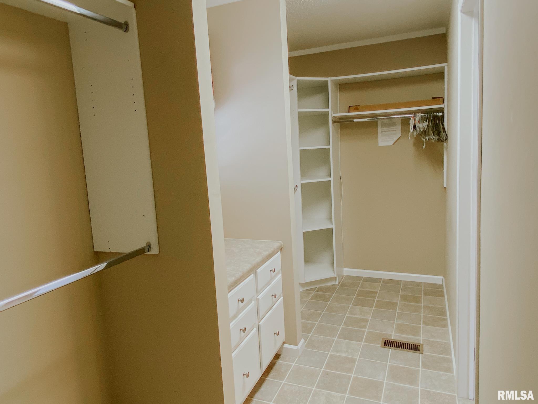 275 Vines Road Cobden, IL 62920 - Photo 27 of 46 Gallery Image 27