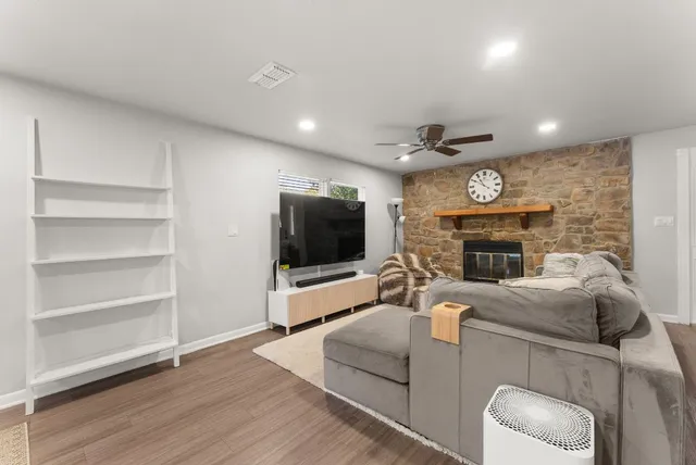 $550,000 | 2207 North Plains Avenue, Austin, TX 78757