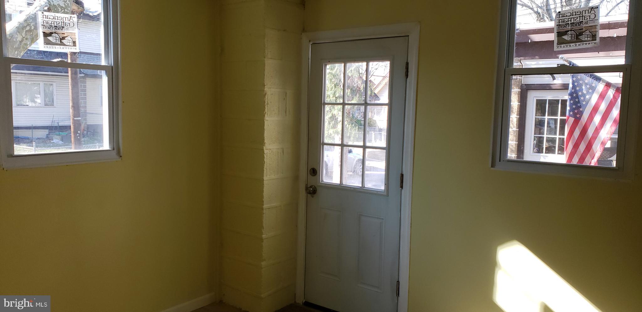 113 Hampden Road Upper Darby, PA 19082 - Photo 3 of 43