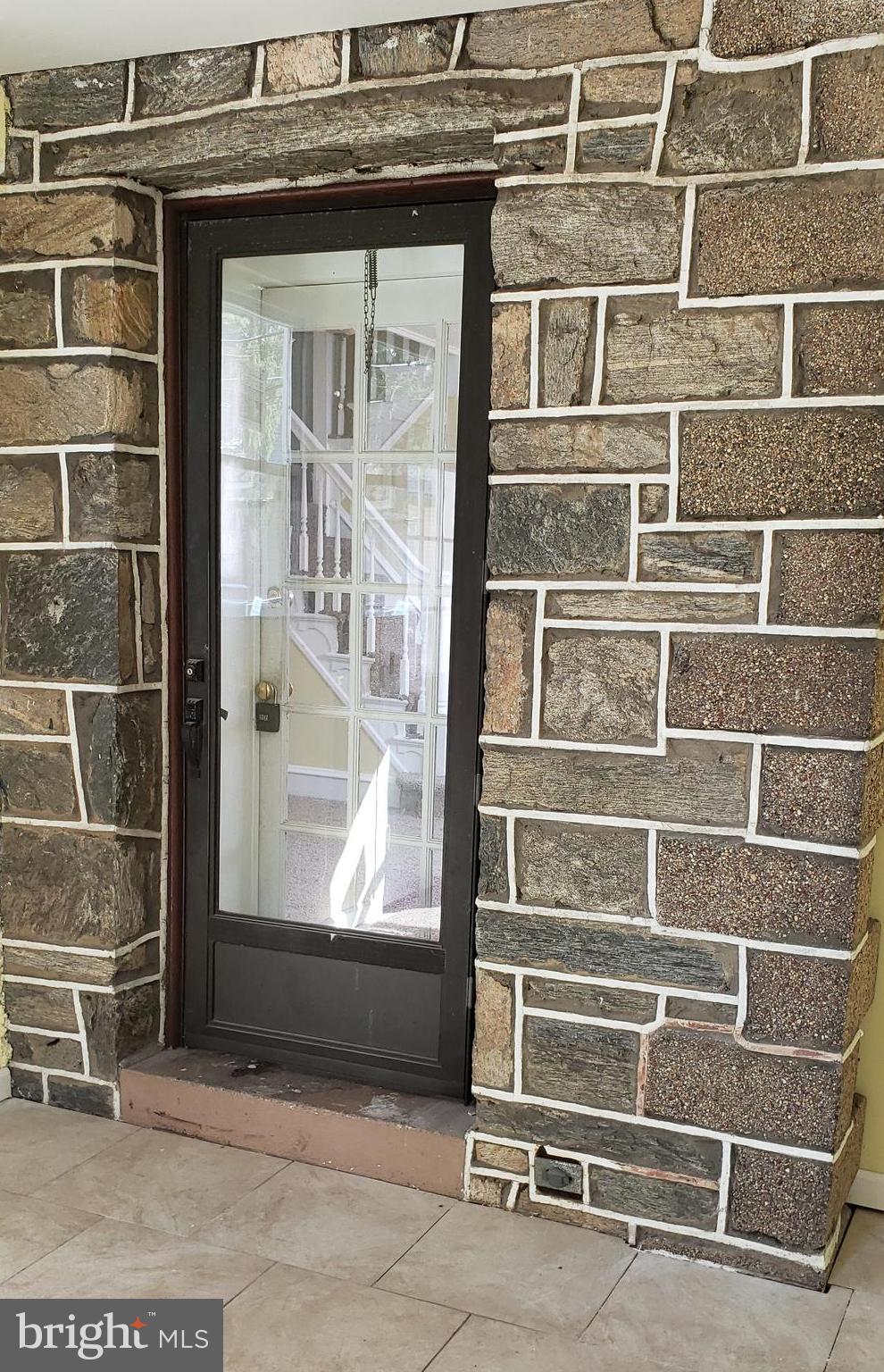 113 Hampden Road Upper Darby, PA 19082 - Photo 4 of 43