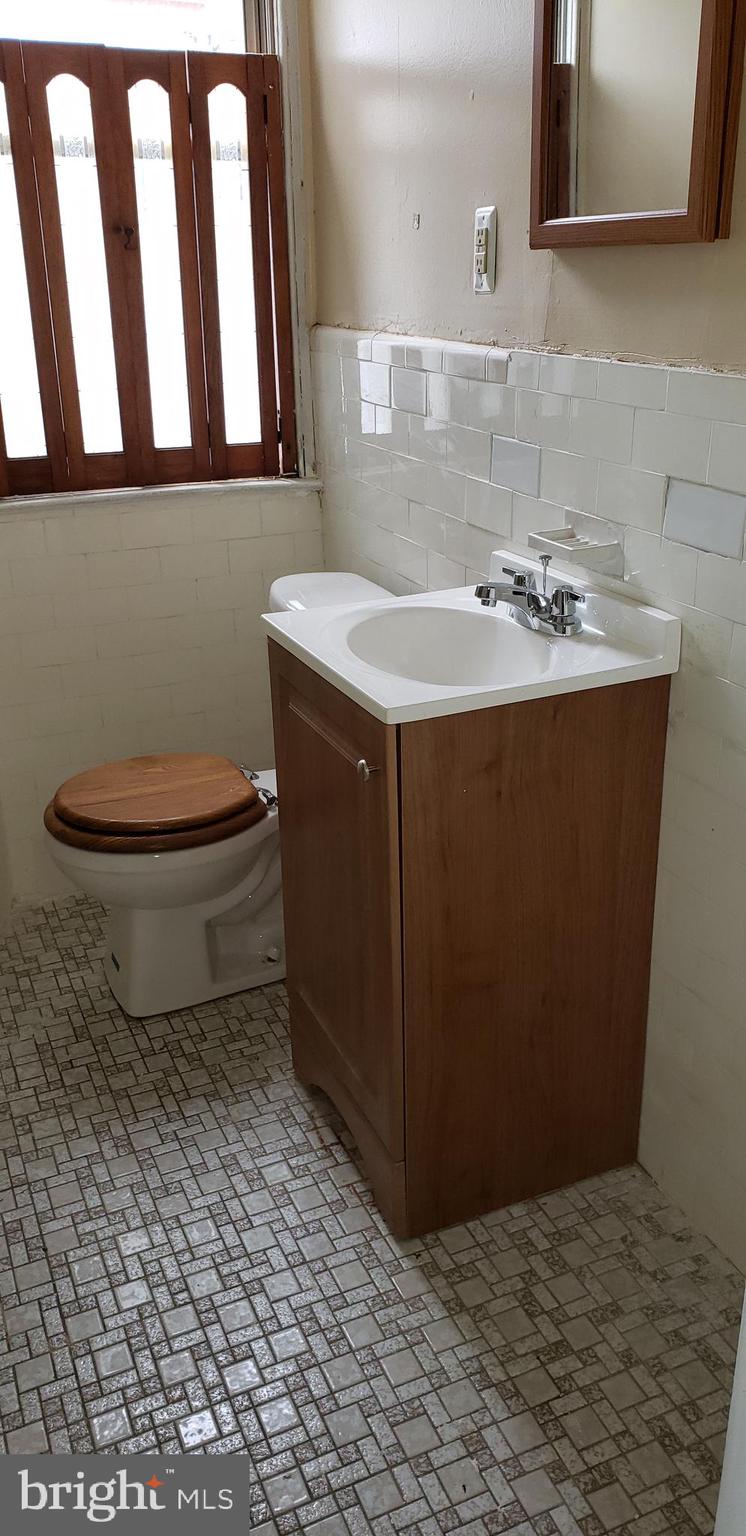 113 Hampden Road Upper Darby, PA 19082 - Photo 31 of 43
