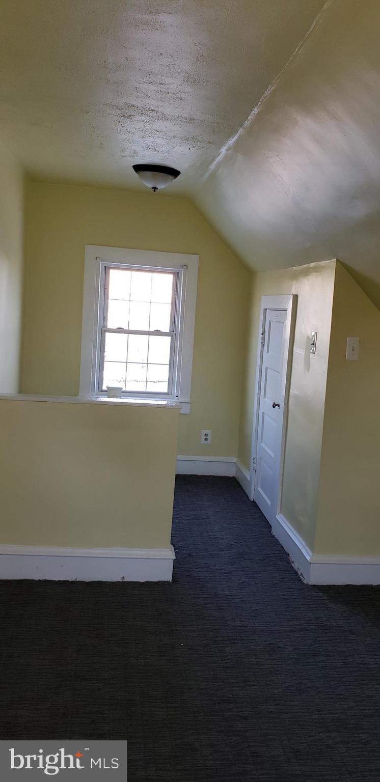 113 Hampden Road Upper Darby, PA 19082 - Photo 36 of 43