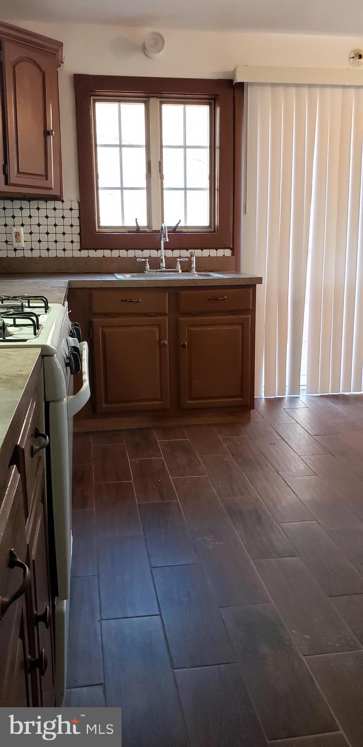 113 Hampden Road Upper Darby, PA 19082 - Photo 8 of 43