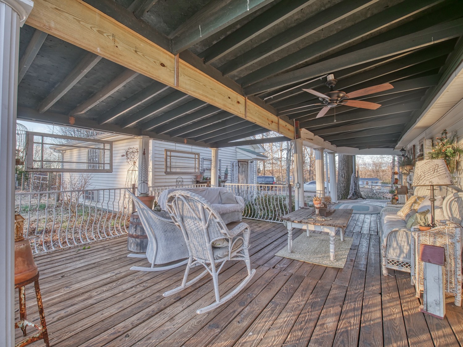 7503 South Swift Road Goodlettsville, TN 37072 - Photo 10 of 45 a view of a patio with table and chairs