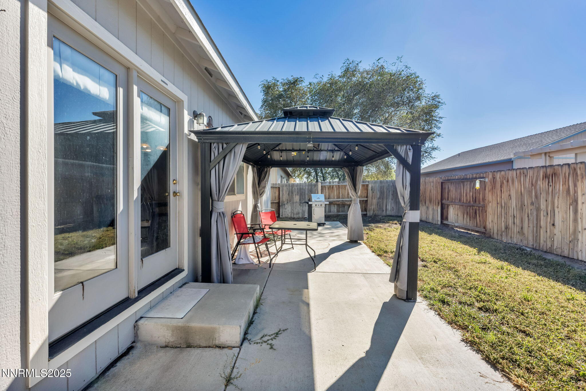 1295 Eider Circle Fallon, NV 89406 - Photo 37 of 37 a view of a swimming pool with a patio