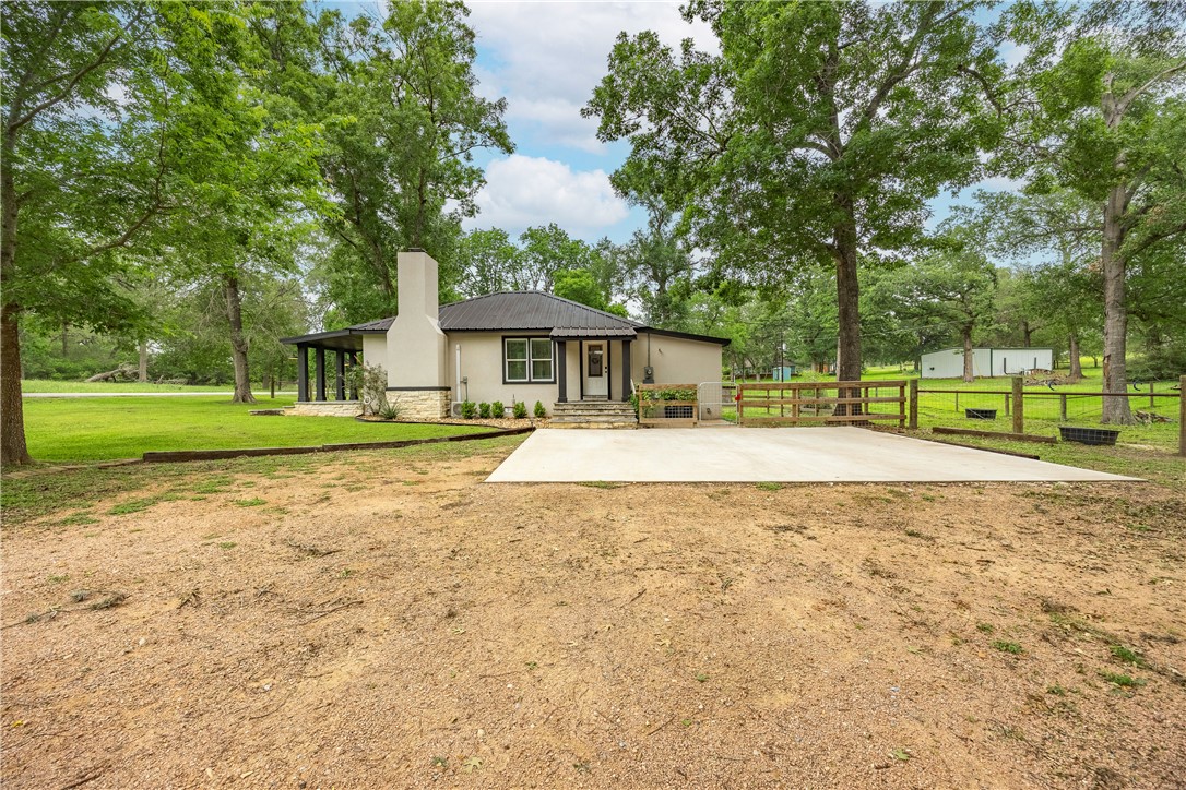 2283 Tigerpoint Road Brenham, TX 77833 - Photo 2 of 27