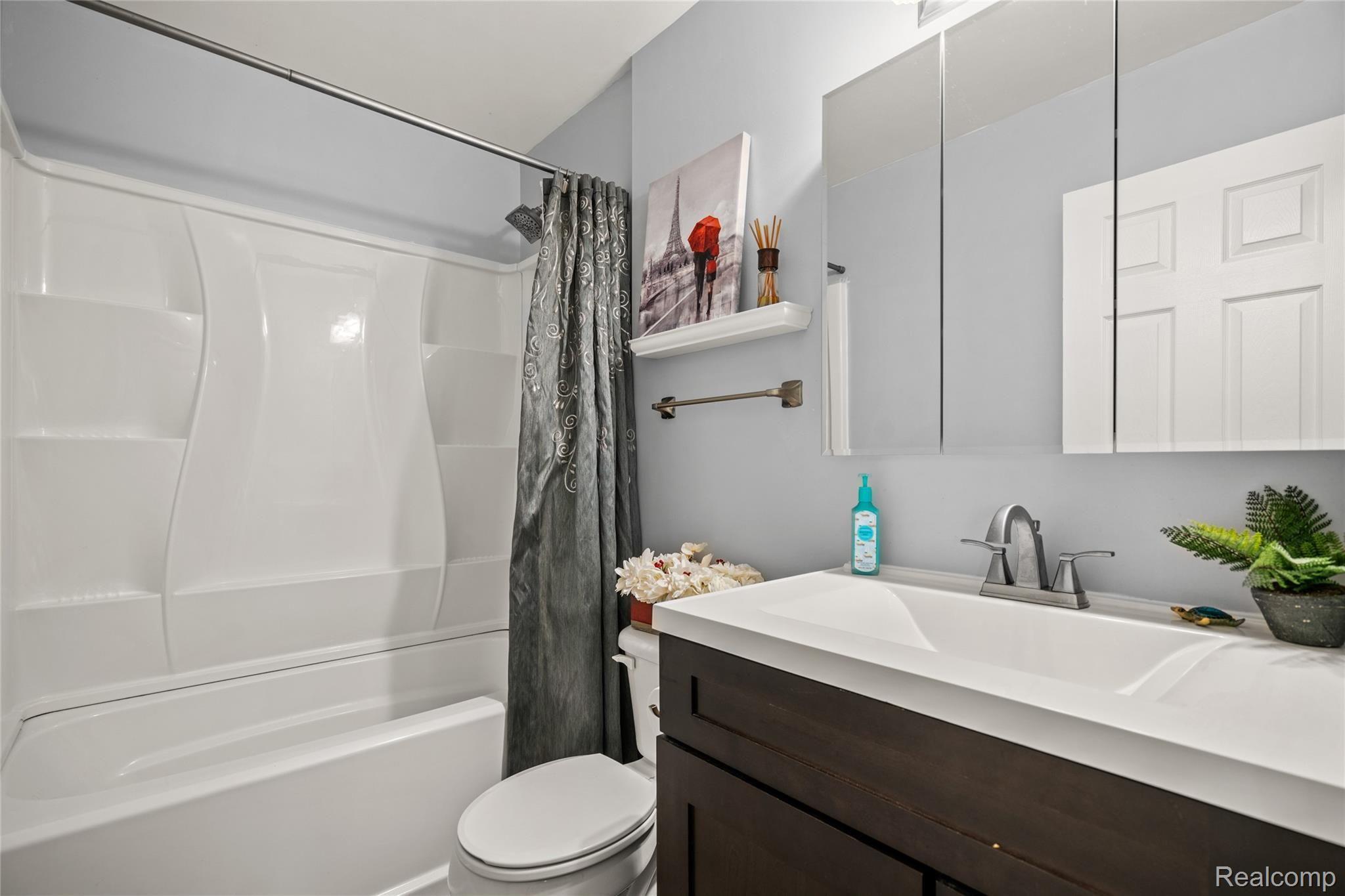 2447 Eastern Avenue Rochester, MI 48307 - Photo 14 of 41 Eastern-16.jpg