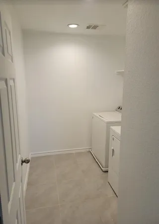 $2,300 | 213 Mary Max Circle, San Marcos, TX 78666