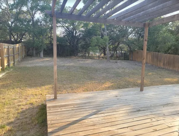 $2,300 | 213 Mary Max Circle, San Marcos, TX 78666