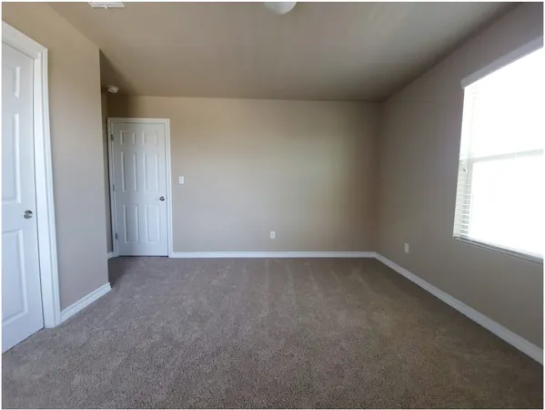 $2,300 | 213 Mary Max Circle, San Marcos, TX 78666