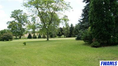 14609 Lake Center Road Fort Wayne, IN 46818 - Photo 4 of 28