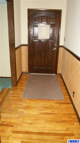 14609 Lake Center Road Fort Wayne, IN 46818 - Photo 10 of 28