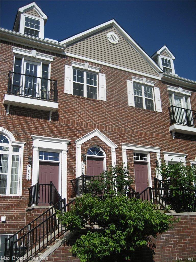 23950 Woodward Avenue, Unit 10 Pleasant Ridge, MI 48069 - Photo 1 of 11 Exterior