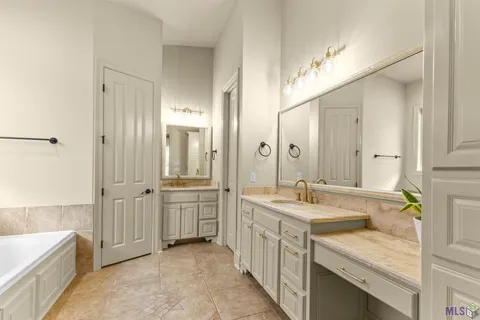 $599,500 | 3165 Grand Field Avenue, Baton Rouge, LA 70810