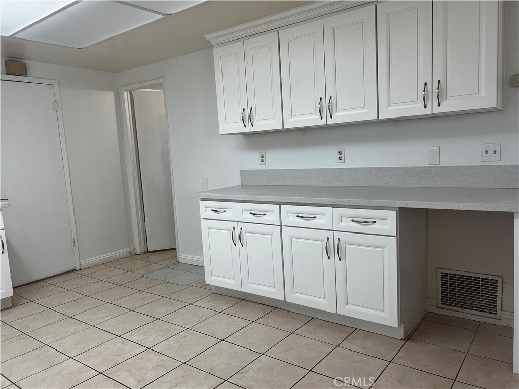20524 Missionary Ridge Street Walnut, CA 91789 - Photo 9 of 26 a view of cabinets and window