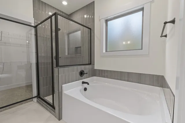 $679,900 | 2969 Lights Chapel Road, Greenbrier, TN 37073