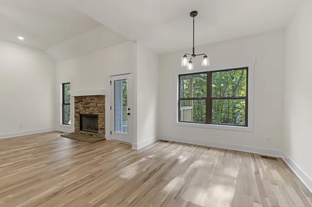 $679,900 | 2969 Lights Chapel Road, Greenbrier, TN 37073