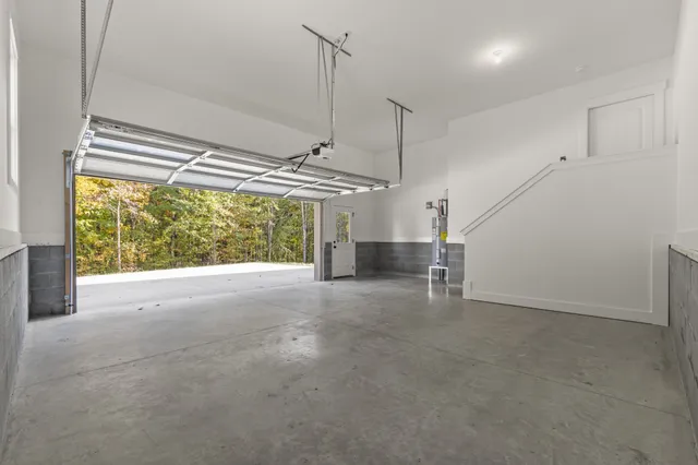 $679,900 | 2969 Lights Chapel Road, Greenbrier, TN 37073