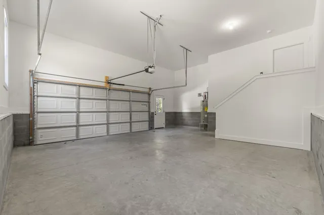 $679,900 | 2969 Lights Chapel Road, Greenbrier, TN 37073