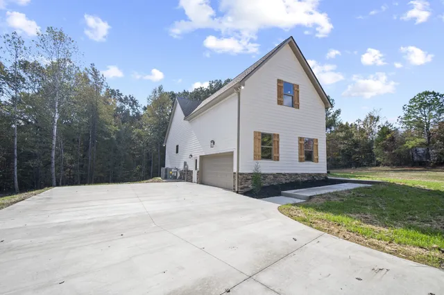 $679,900 | 2969 Lights Chapel Road, Greenbrier, TN 37073