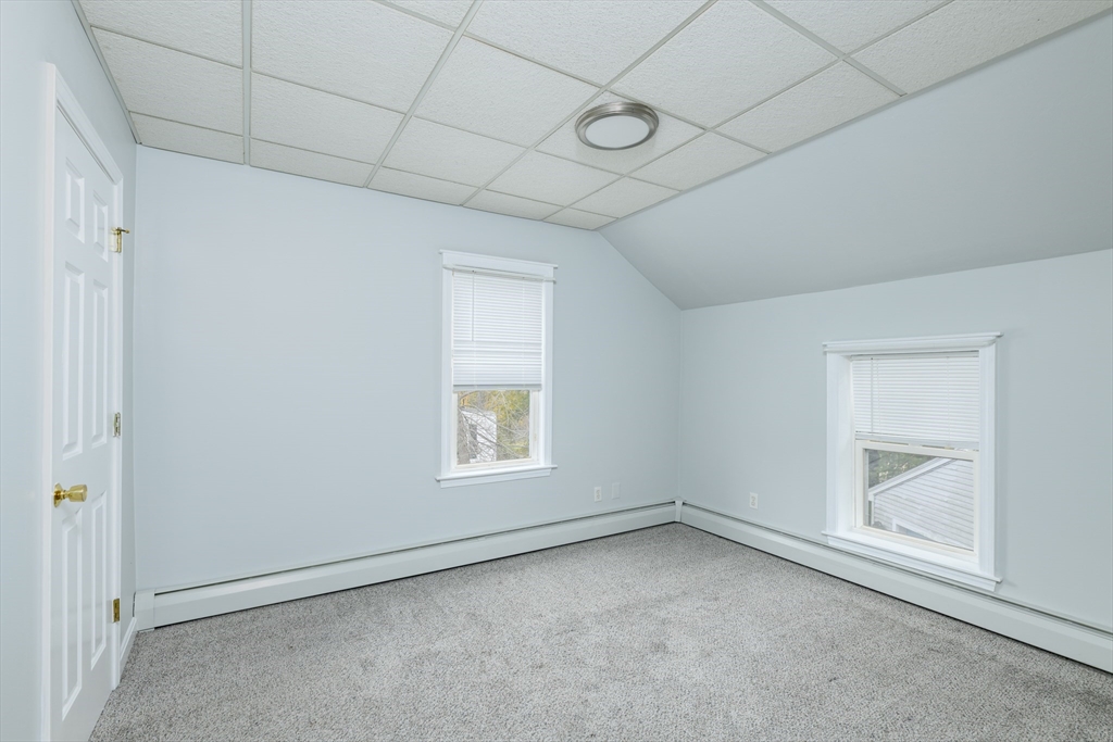 537 Main Street Sturbridge, MA 01518 - Photo 10 of 14