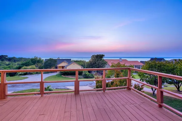 $899,000 | 154 Vista Court, Pottsboro, TX 75076