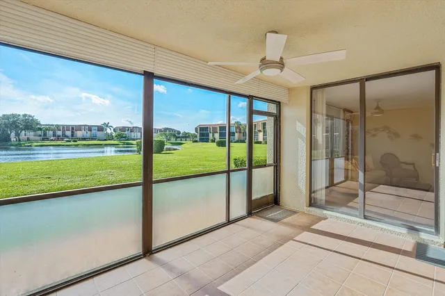 $299,000 | 5344 Woodland Lakes Drive, Unit 122, Palm Beach Gardens, FL 33418