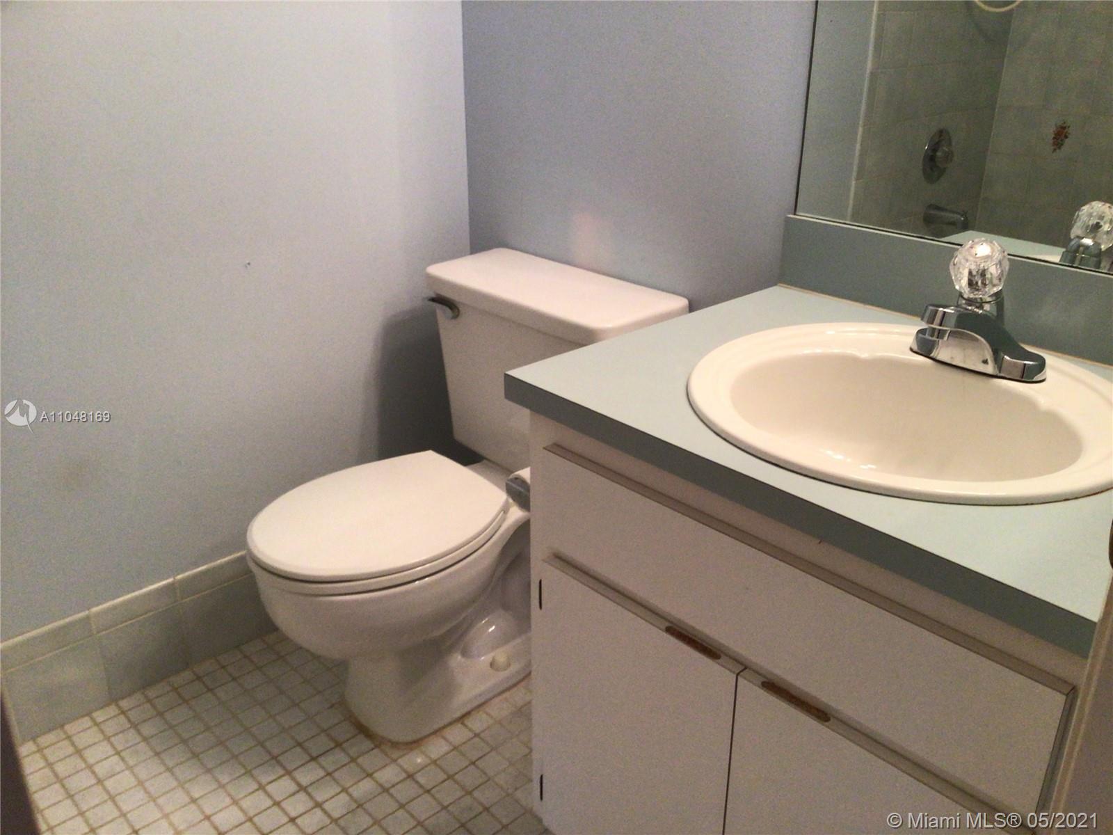 3409 Foxcroft Road Miramar, FL 33025 - Photo 11 of 19 Gallery Image 11