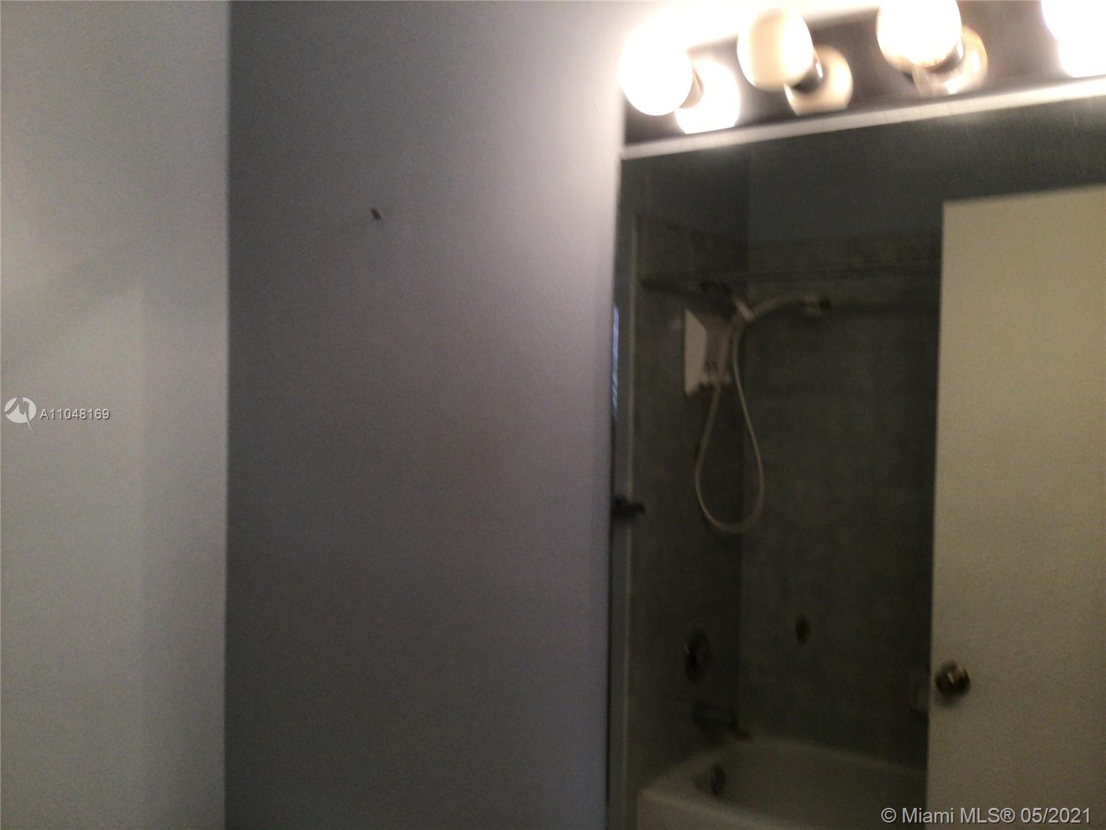 3409 Foxcroft Road Miramar, FL 33025 - Photo 13 of 19 Gallery Image 13