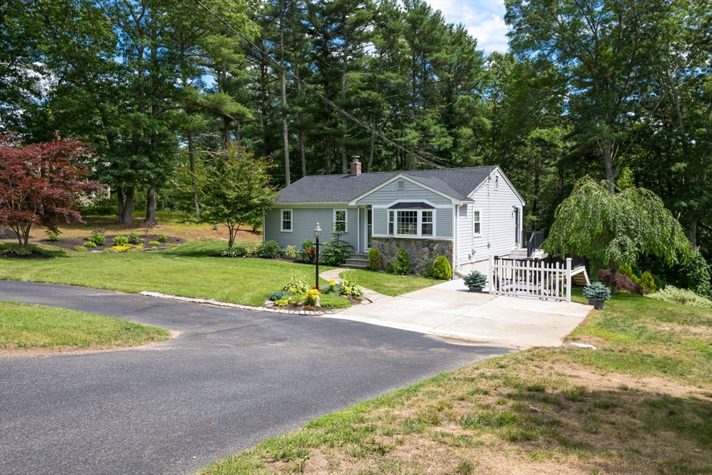 50 Spring Street Plympton, MA 02367 - Photo 3 of 42