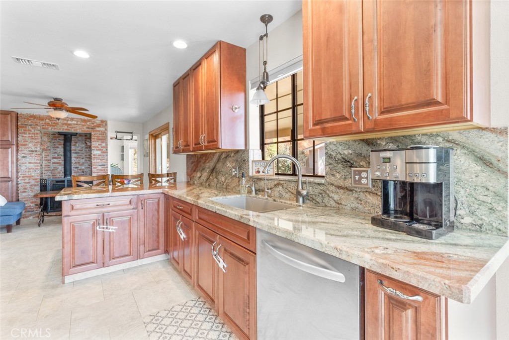 11945 Pendleton Road Yucaipa, CA 92399 - Photo 12 of 56