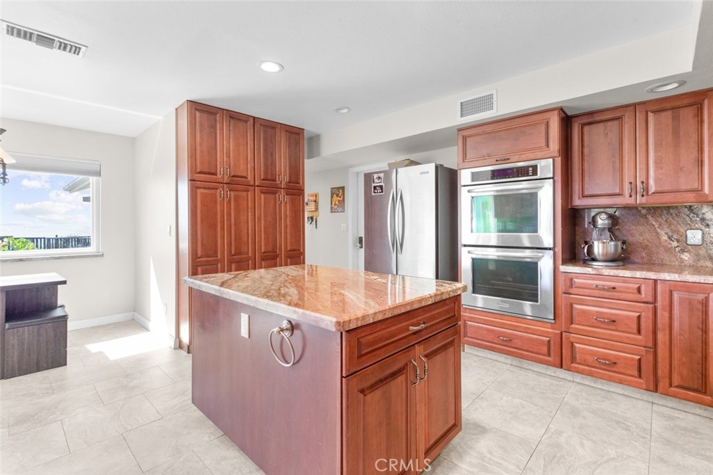 11945 Pendleton Road Yucaipa, CA 92399 - Photo 13 of 56