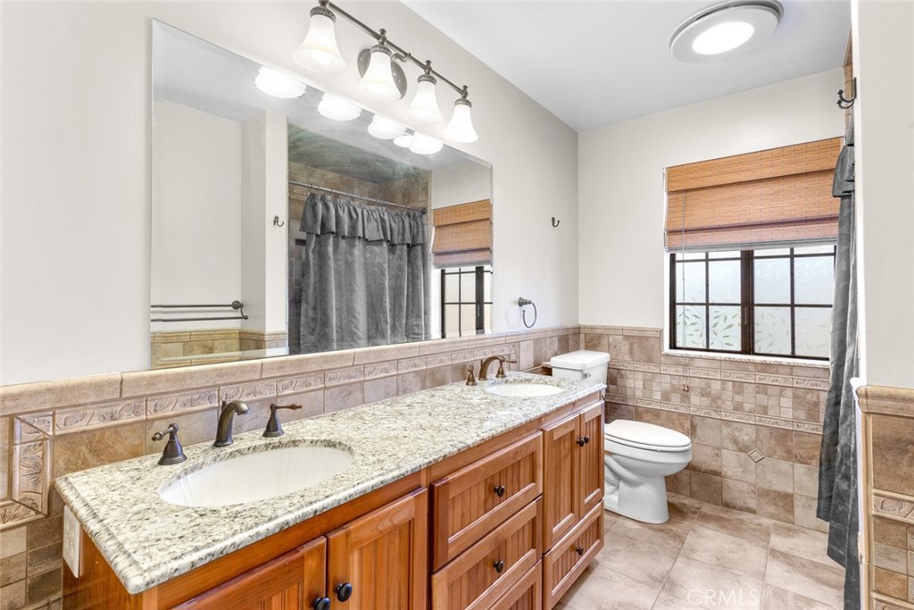 11945 Pendleton Road Yucaipa, CA 92399 - Photo 43 of 56 Guest Bath Upstairs