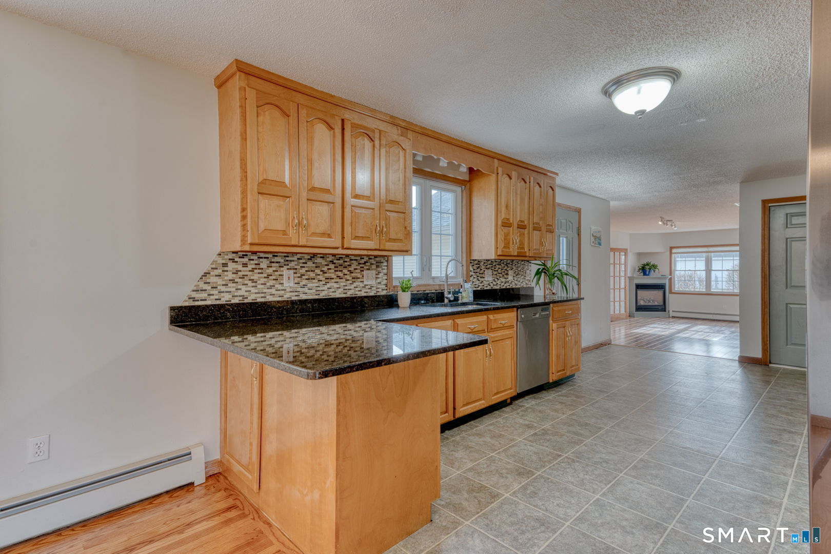 460 Addison Road Glastonbury, CT 06033 - Photo 7 of 38