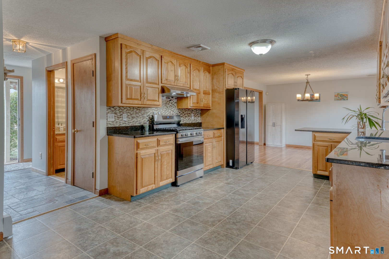 460 Addison Road Glastonbury, CT 06033 - Photo 9 of 38