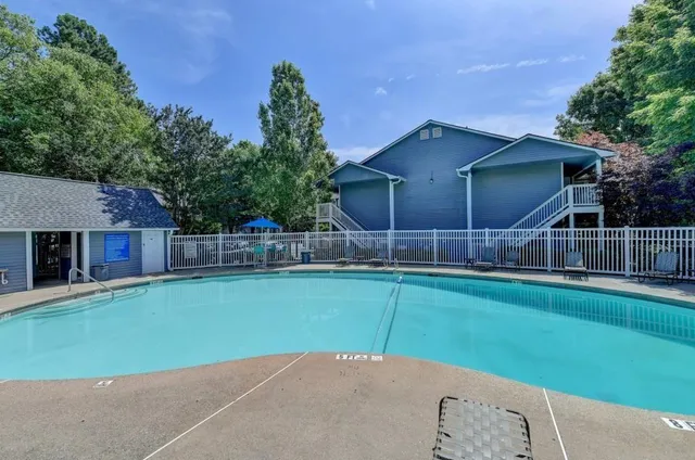 $169,900 | 102 Gettysburg Place, Sandy Springs, GA 30350