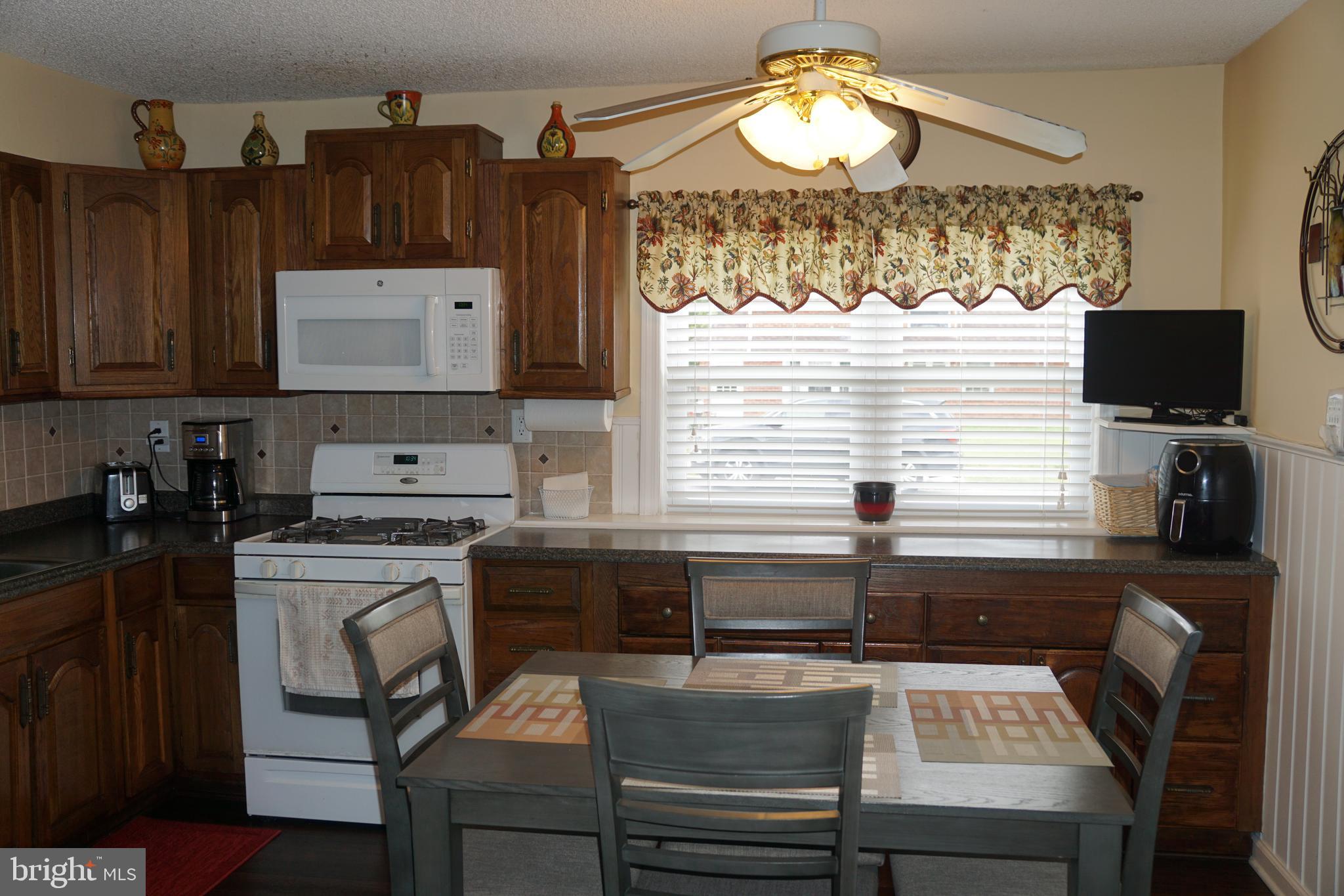 9220 Andover Road Philadelphia, PA 19114 - Photo 18 of 40 Gallery Image 18