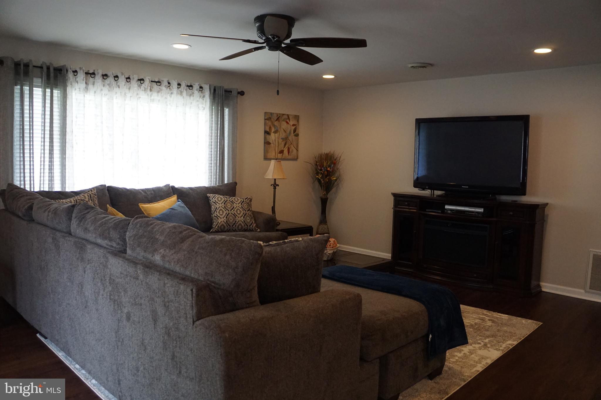 9220 Andover Road Philadelphia, PA 19114 - Photo 10 of 40 Gallery Image 10